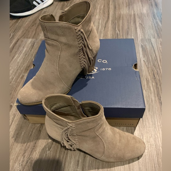 EUC GH Bass boots with fringe - Picture 9 of 11